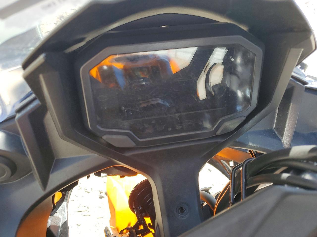 2025 Kawasaki EX650 P