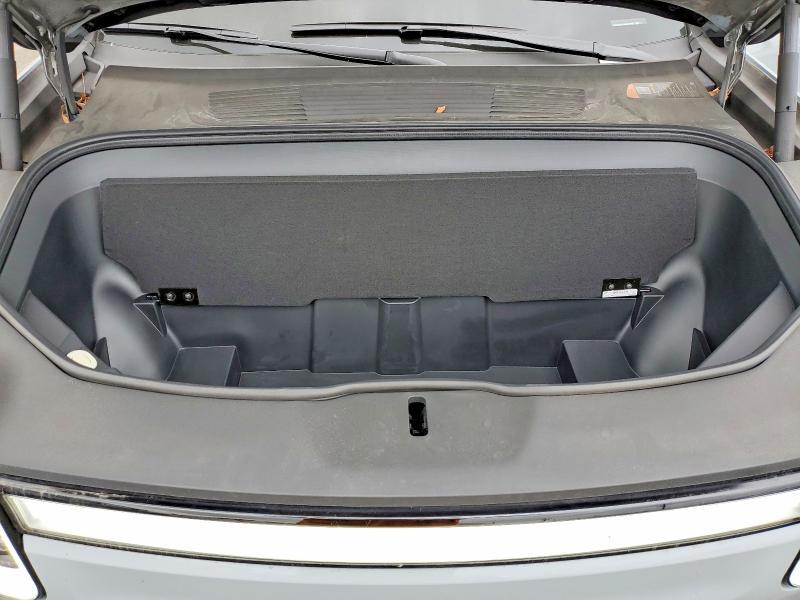 2024 Rivian R1S Adventure