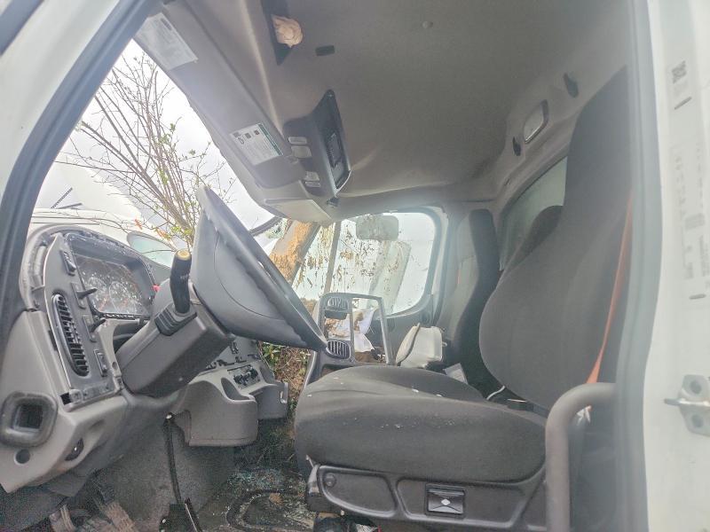 2021 Freigliner 2021 Freightliner Business Class M2 Refrigerated B