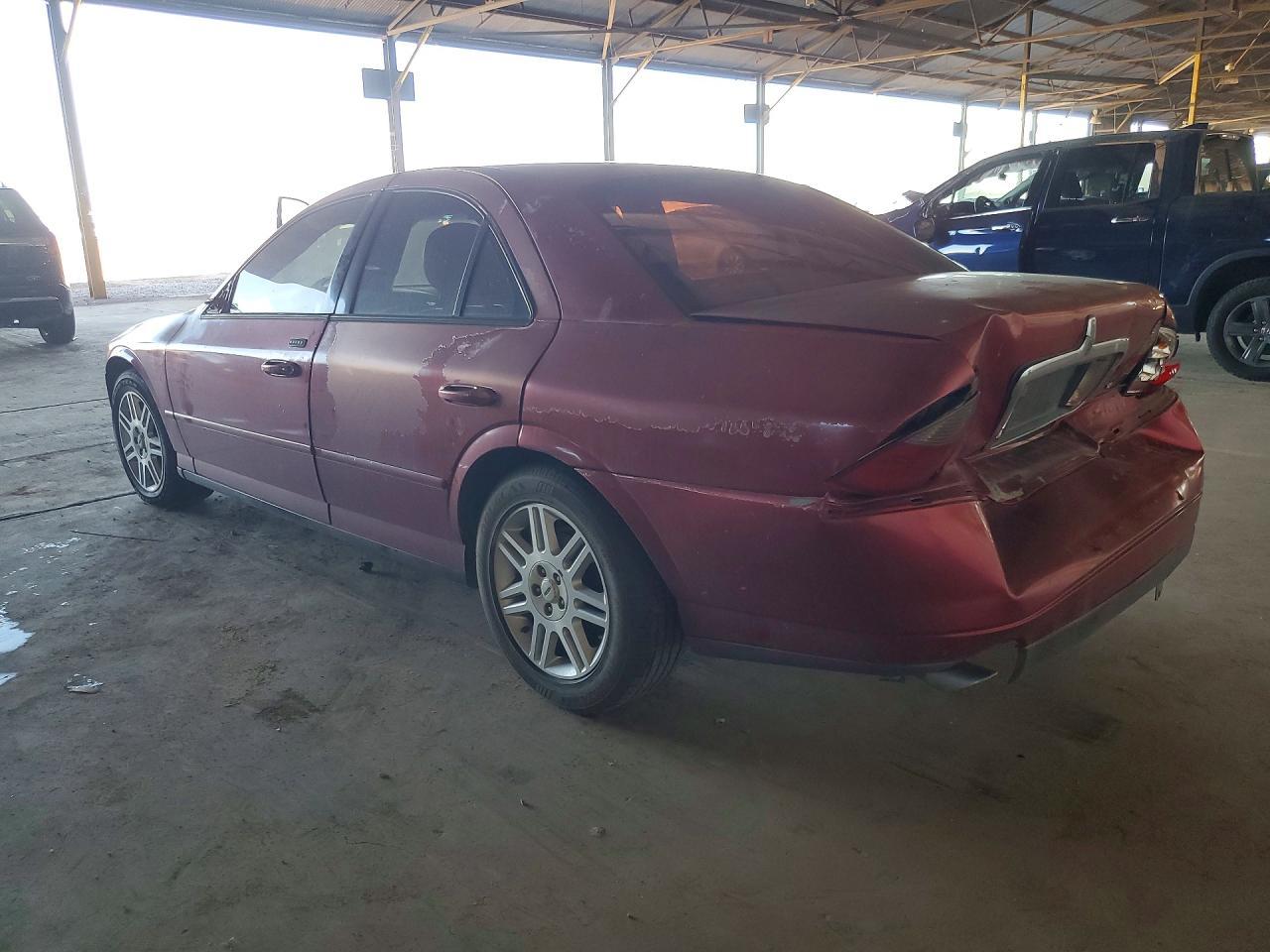 2005 Lincoln Townhouse LS