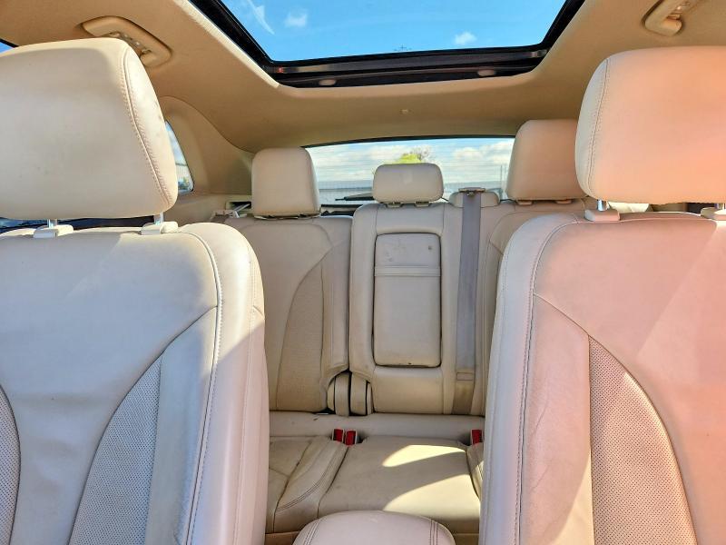 2015 Lincoln Townhouse MKC