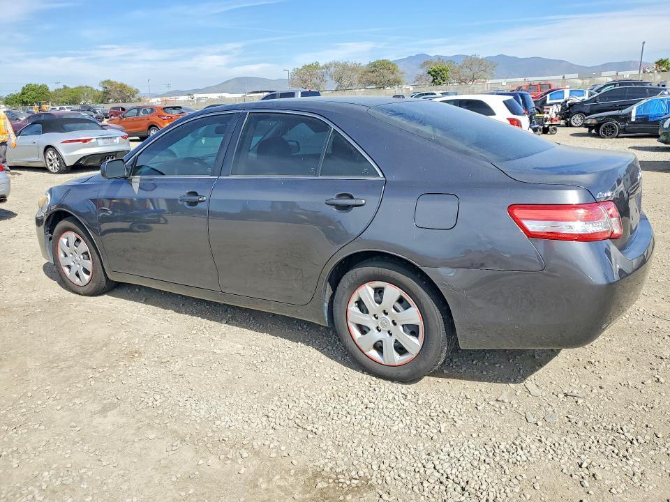 2011 Toyota Camry le
