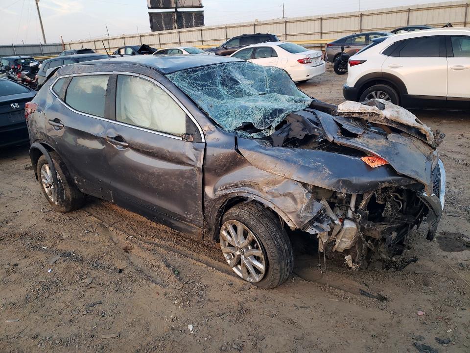 2022 Nissan Rogue Sport s