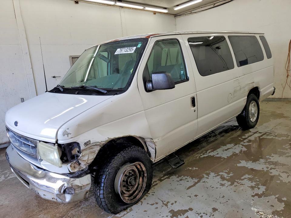 2002 Ford Econoline E350 Super Duty Wagon