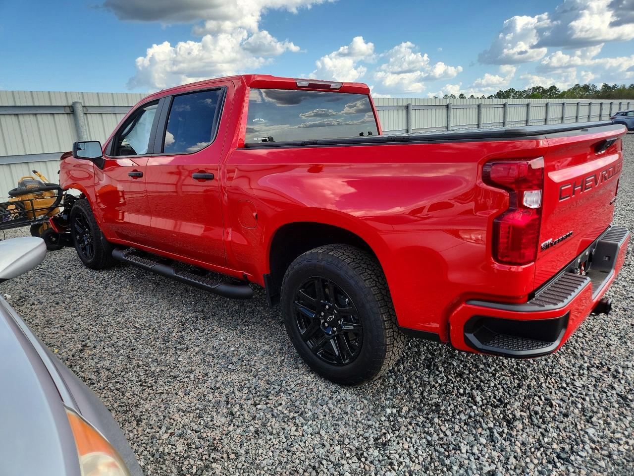 2025 Chevrolet Silverado C1500 Custom