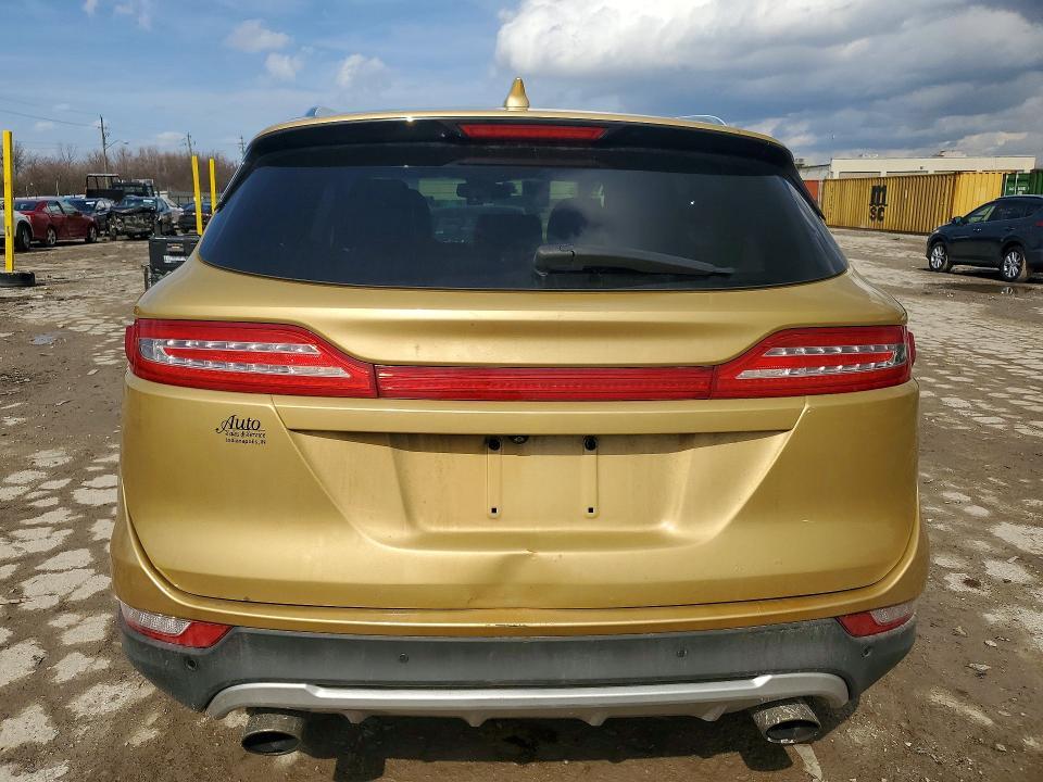 2015 Lincoln Townhouse MKC