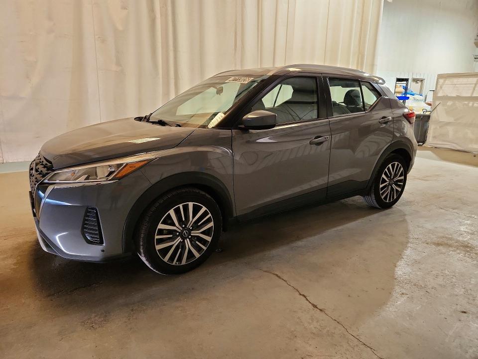 2023 Nissan Kicks sv
