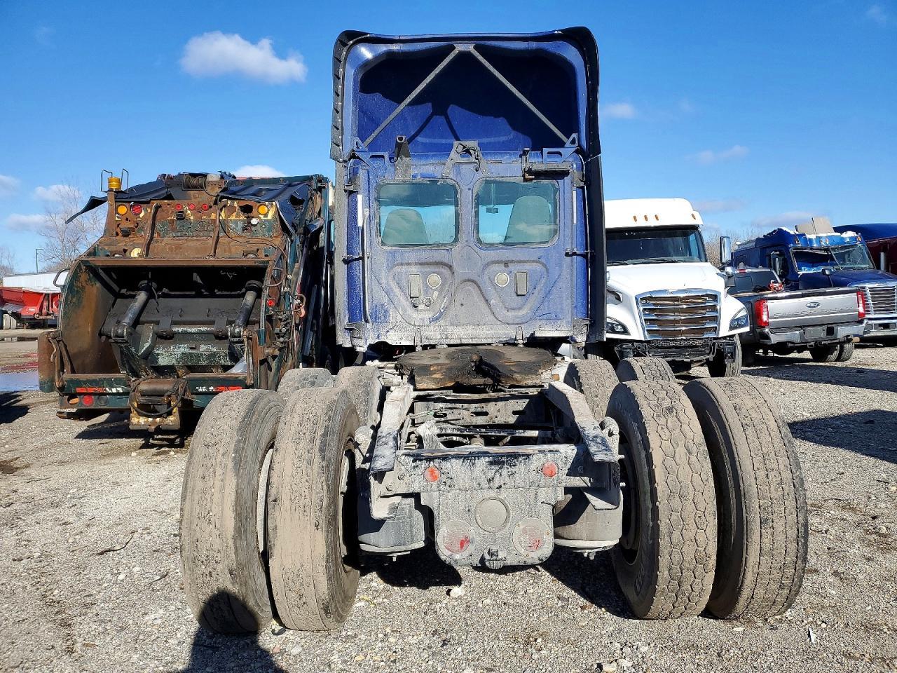 2017 Freigliner 2017 Freightliner Cascadia 125 Semi Truck