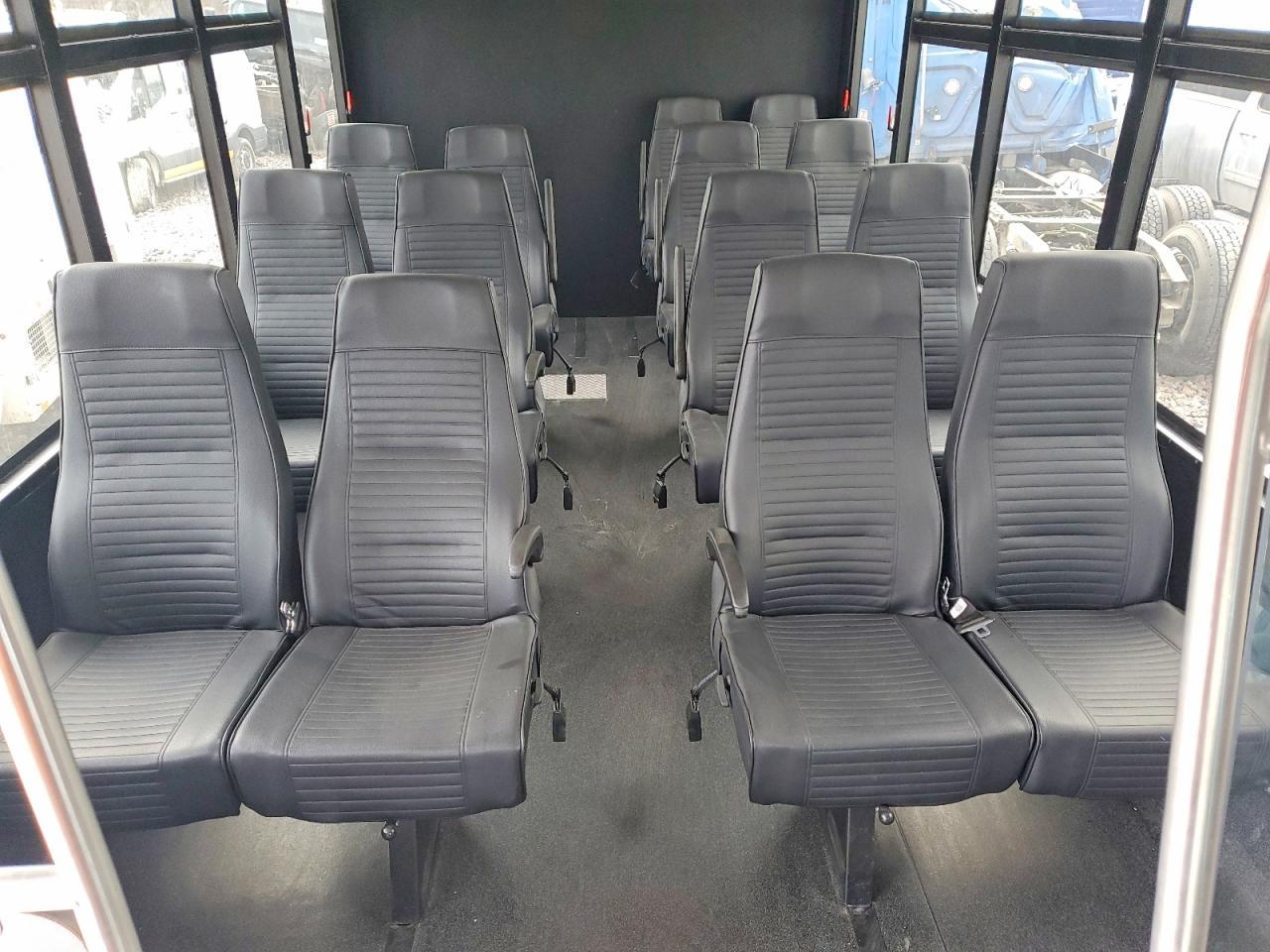 2017 Ford E450 Shuttle Bus