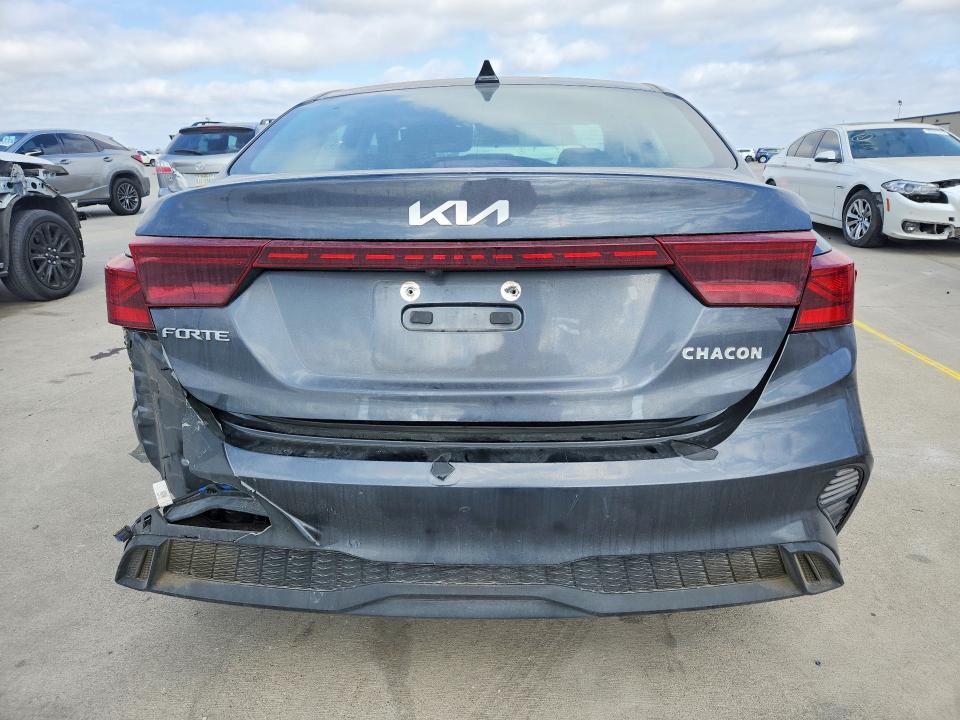2023 KIA Forte lxs