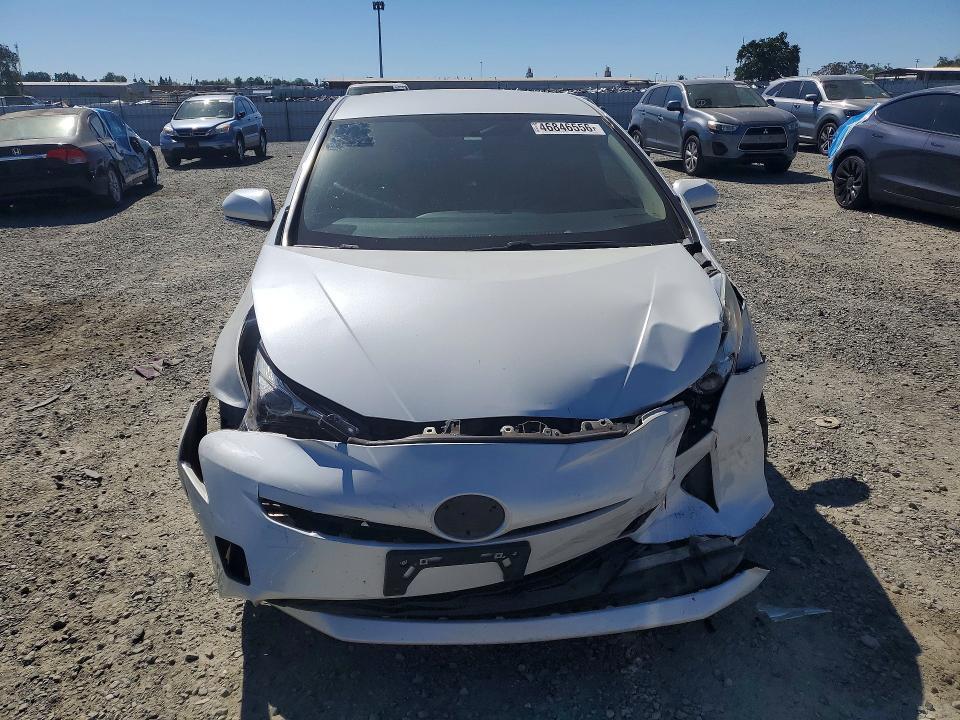 2016 Toyota Prius two