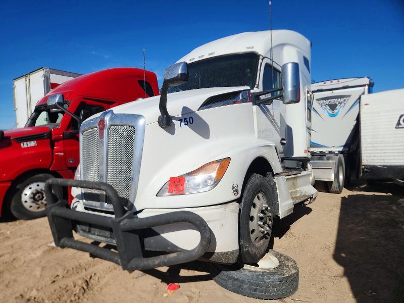 2023 Kenworth T680-Semi Truck