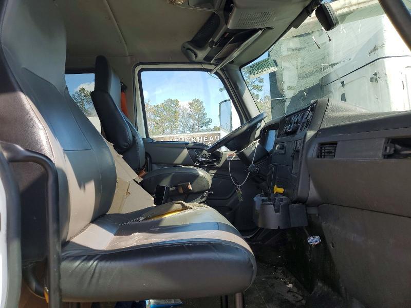 2022 International MV607 BOX Truck