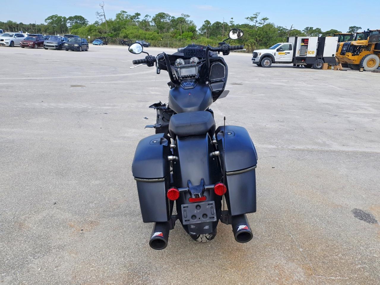 2021 Indian Motorcycle Co. Challenger Dark Horse