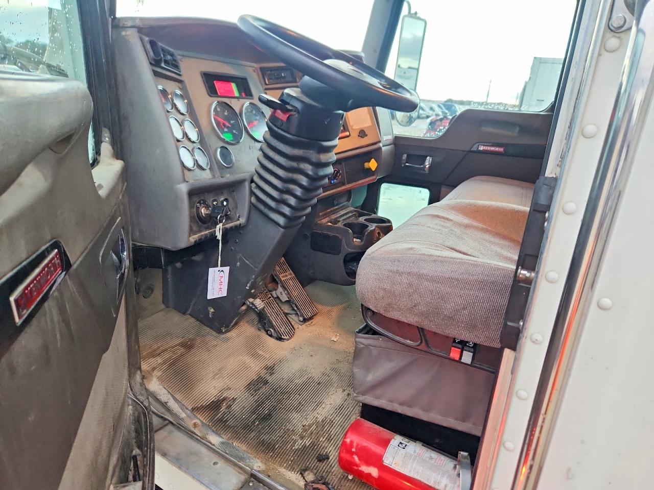 2019 Kenworth 548CH BOX Truck