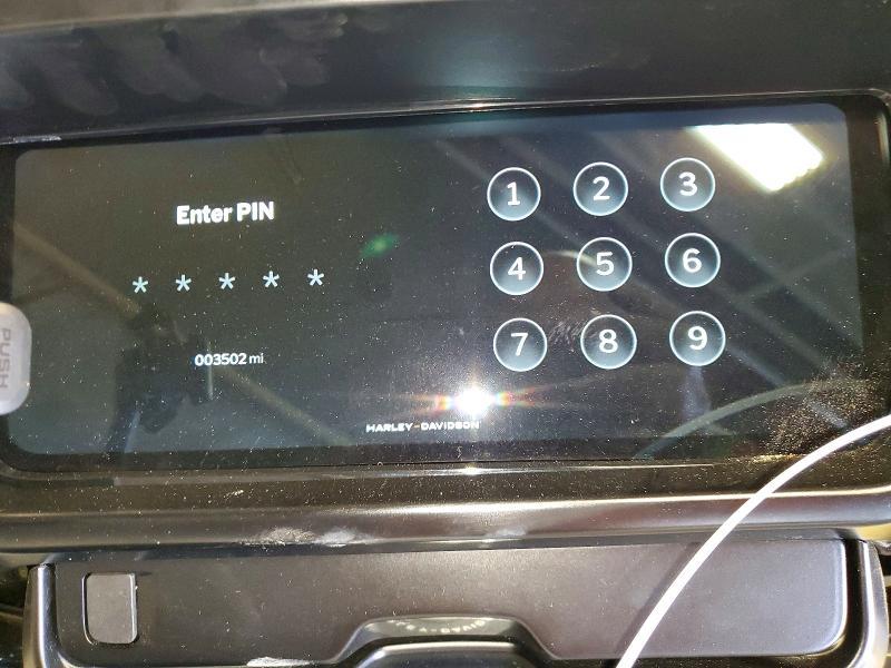 2025 Harley-Davidson Flhx