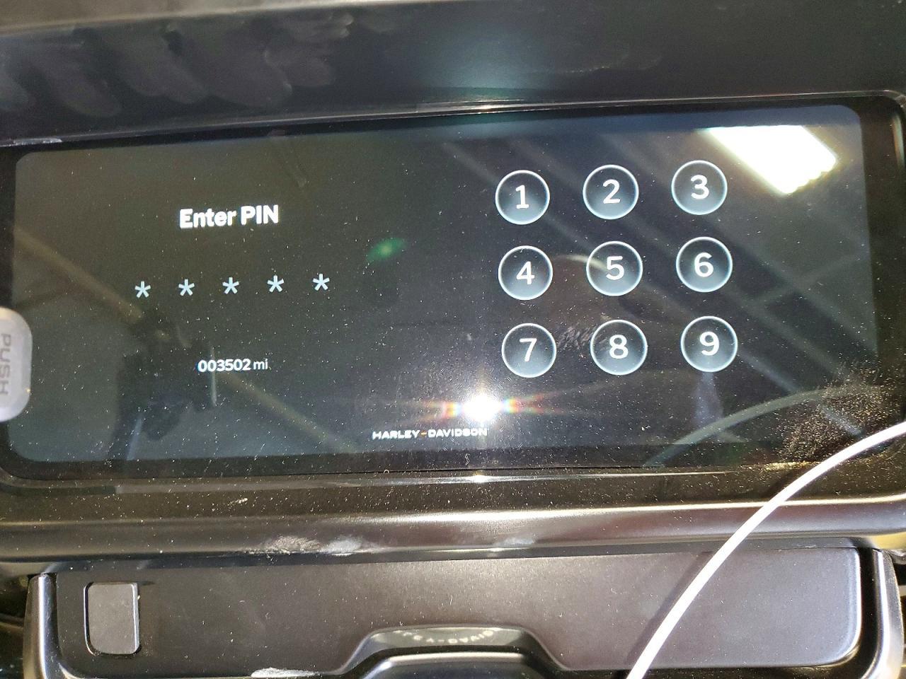 2025 Harley-Davidson Flhx