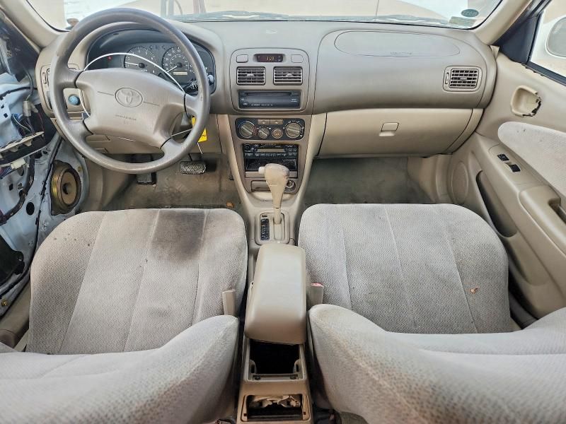 2002 Toyota Corolla le