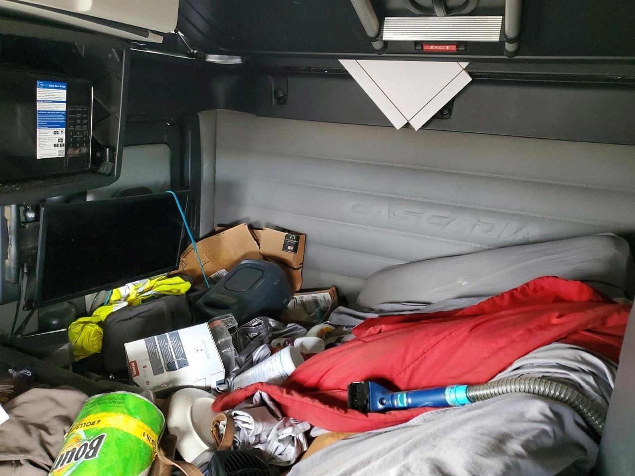 2020 Freightliner Cascadia 126