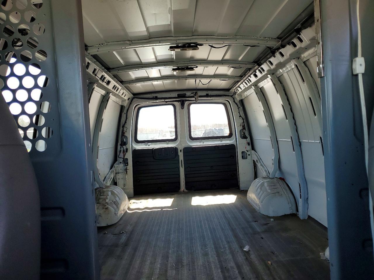 2017 Chevrolet Express G2500