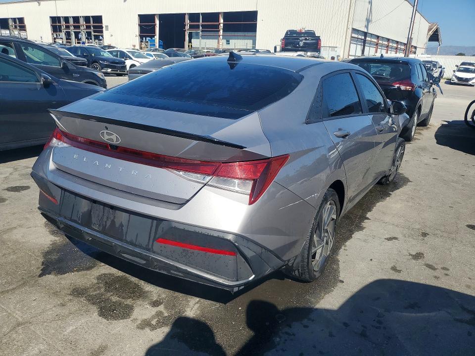 2025 Hyundai Elantra sel Sport