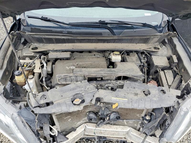 2019 Nissan Pathfinder sv