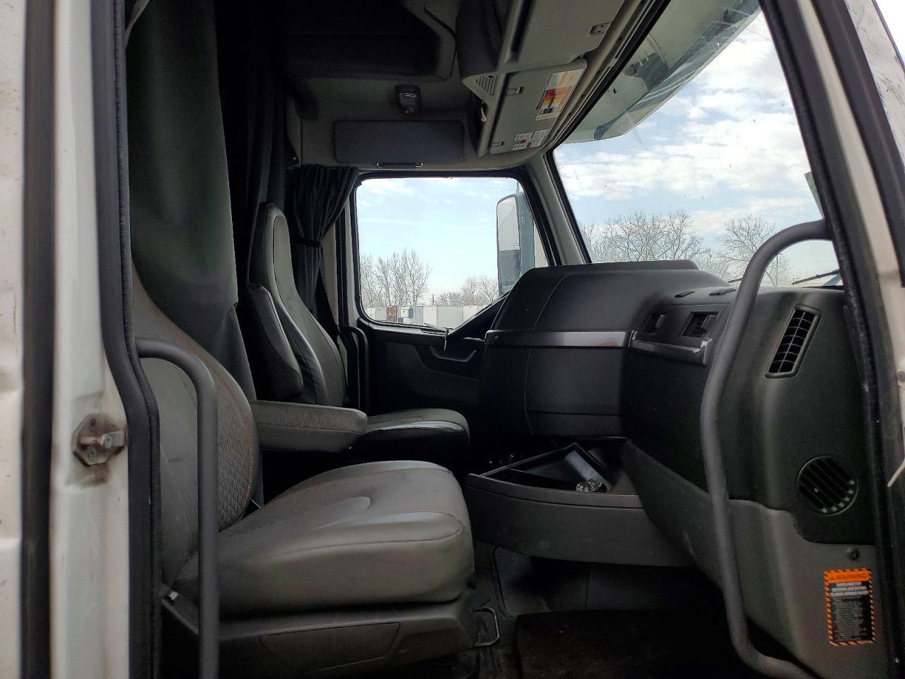 2023 Volvo VNL Semi Truck