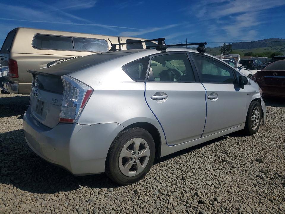 2010 Toyota Prius iii