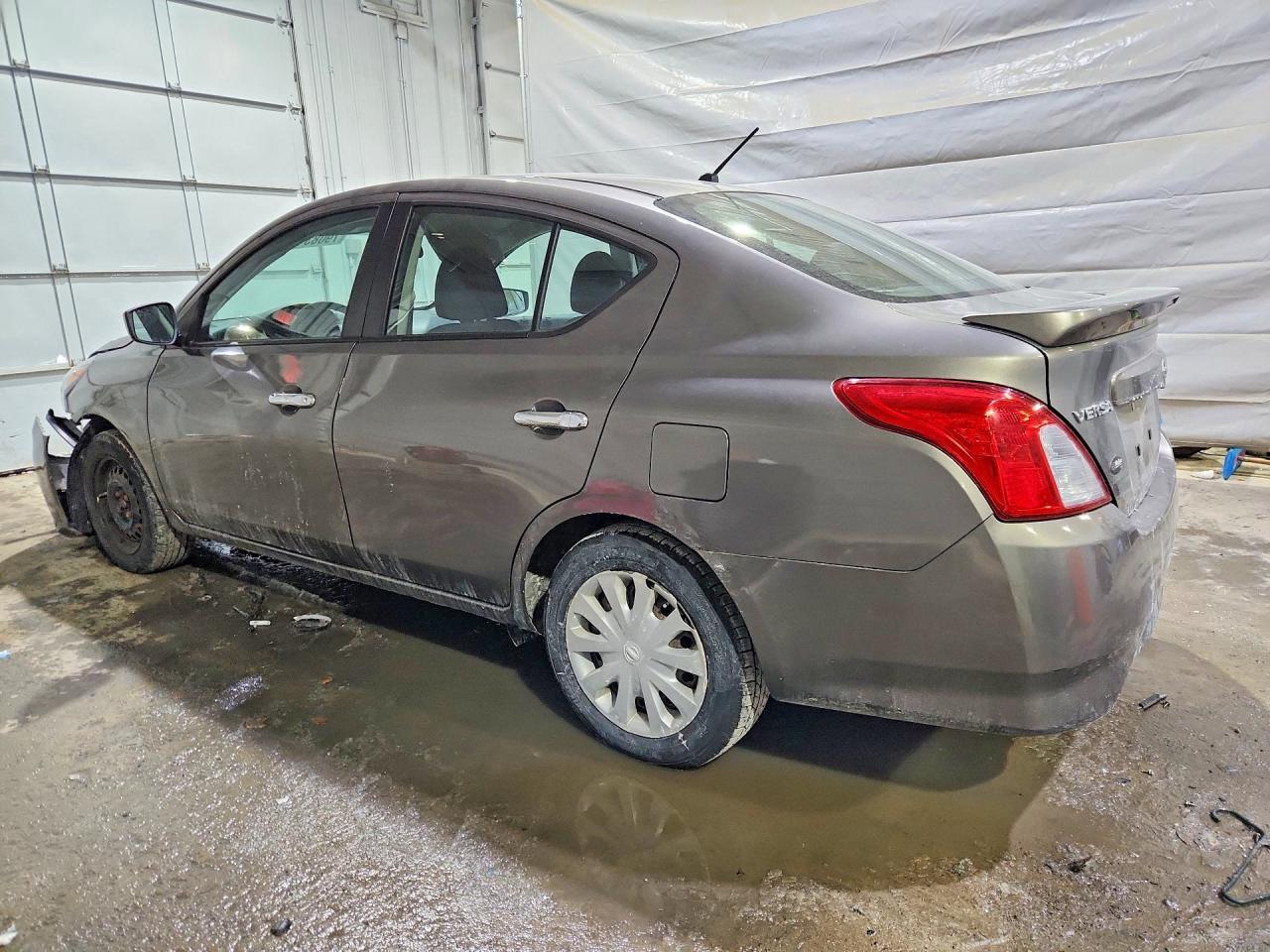2015 Niss Versa