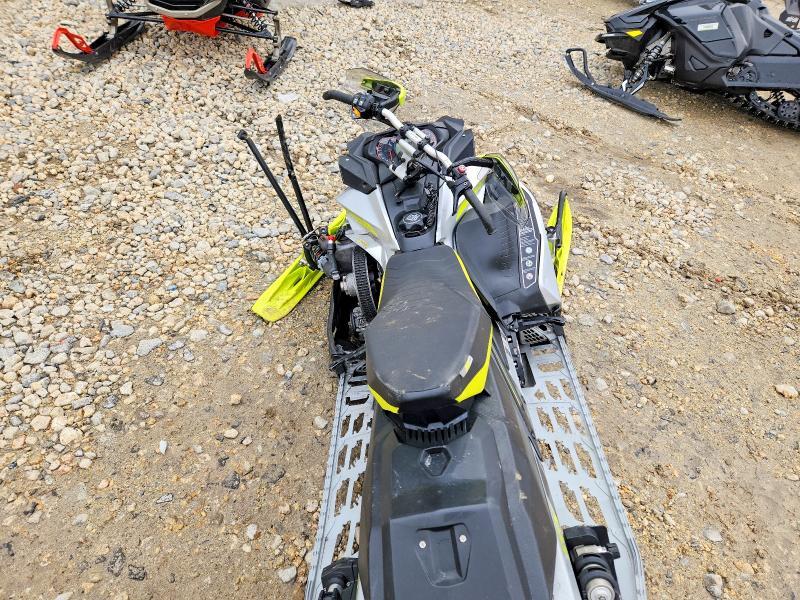 2017 Skidoo 2017 SKI DOO Renegade XRS