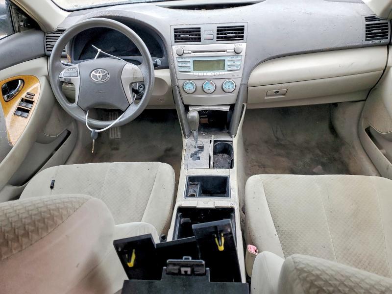 2009 Toyota Camry le