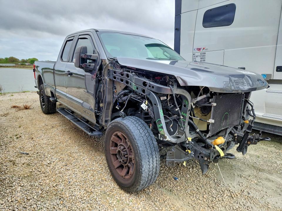 2023 Ford F350 Super Duty