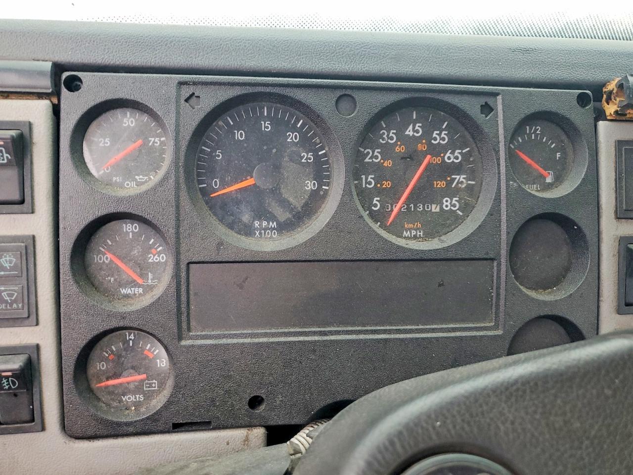 1993 Freightliner FL70
