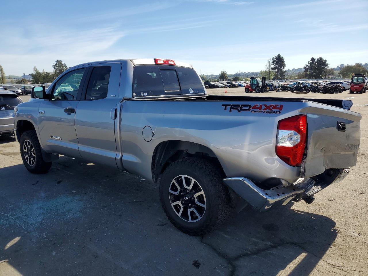 2018 Toyota Tundra SR5