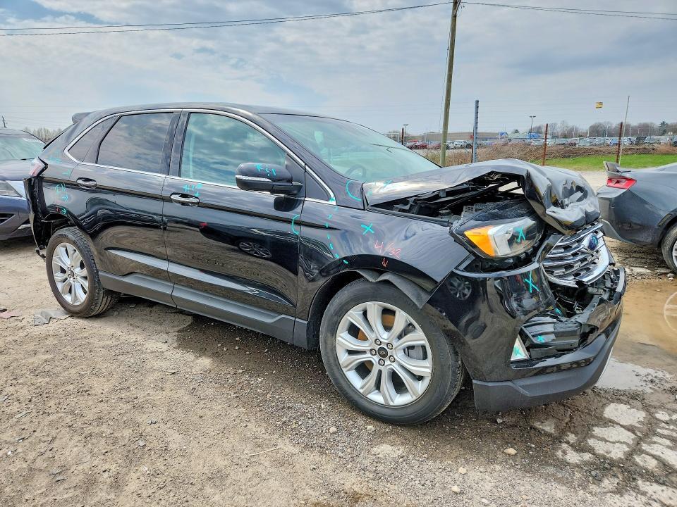 2023 Ford Edge Titanium