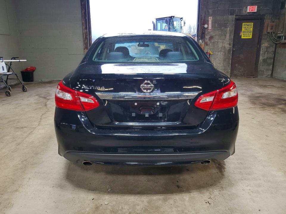 2016 Niss Altima