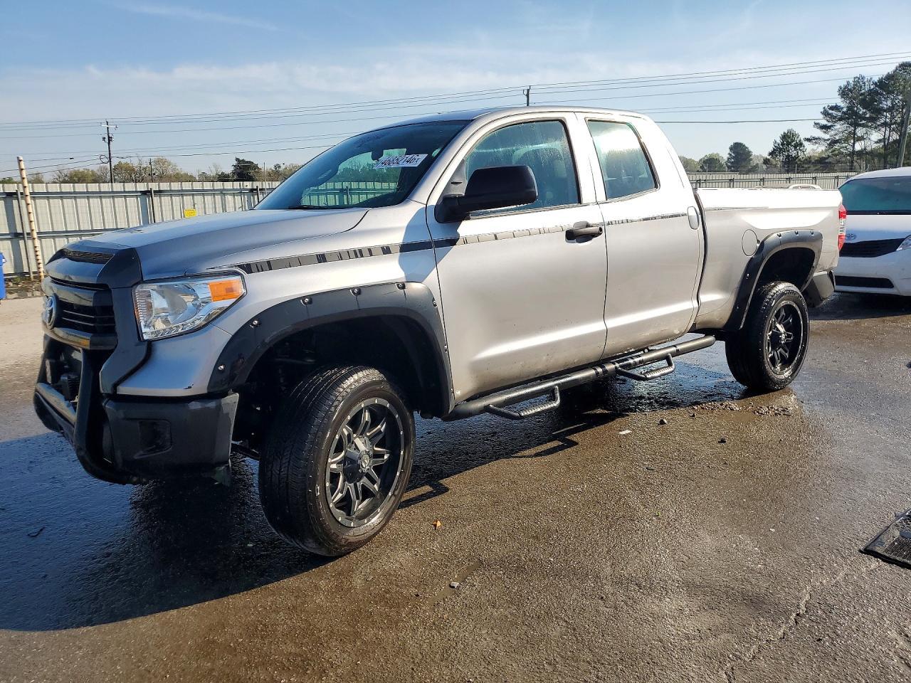 2015 Toyota Tundra SR