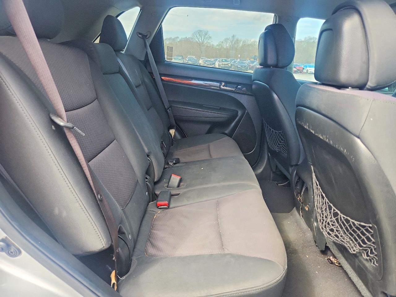 2011 KIA Sorento lx