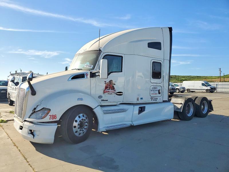 2021 Kenworth T680 Semi Truck