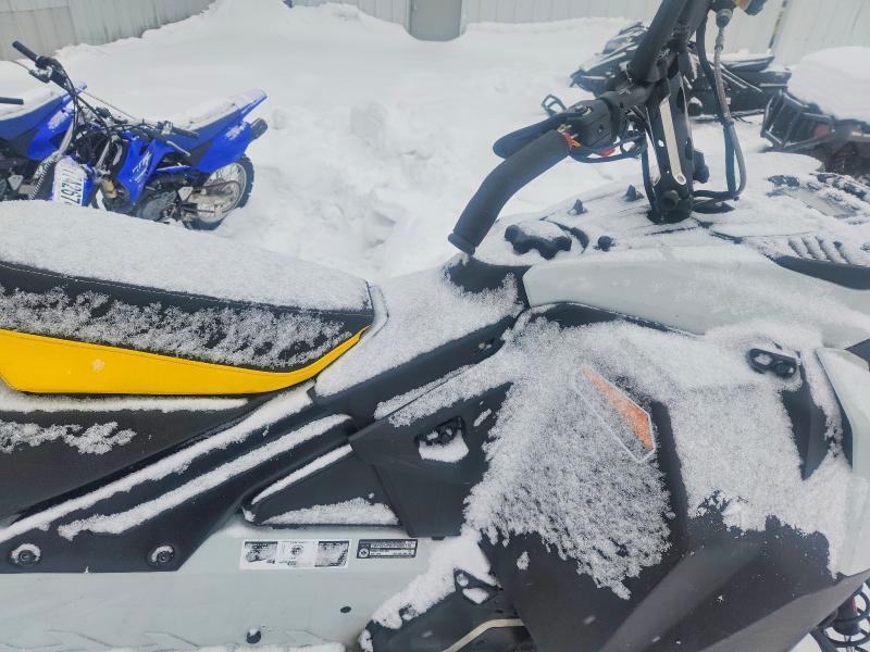 2023 Skidoo Summit 800PTEK2