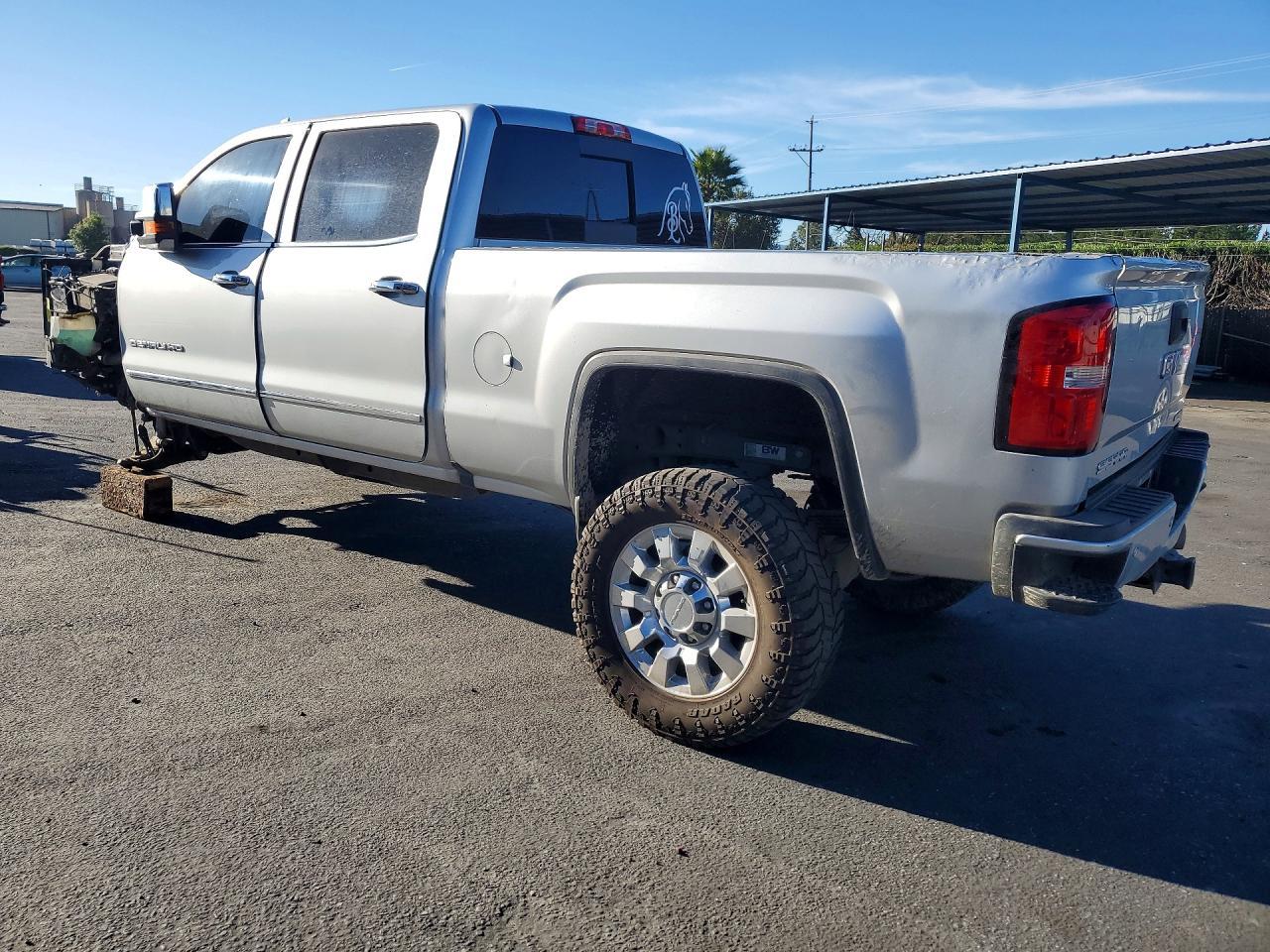 2018 GMC Sierra K2500 Denali