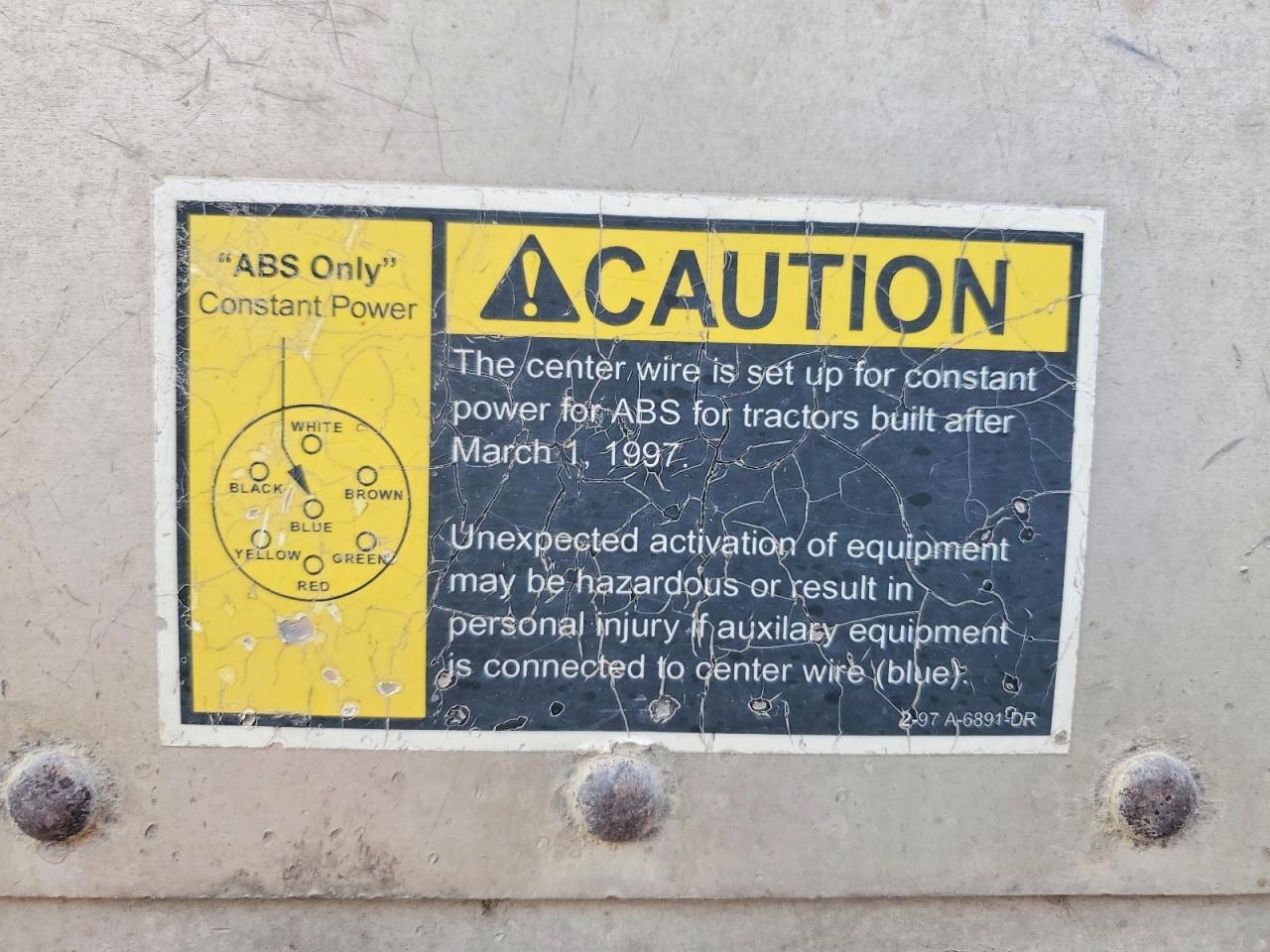 2000 Wilson PSD CL302 Livestock Trailer