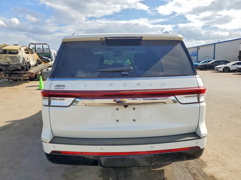 2024 Lincoln Navigator