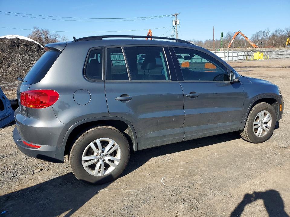 2016 Volkswagen Tiguan s