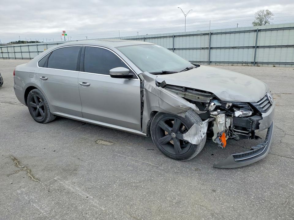 2013 Volkswagen Passat se