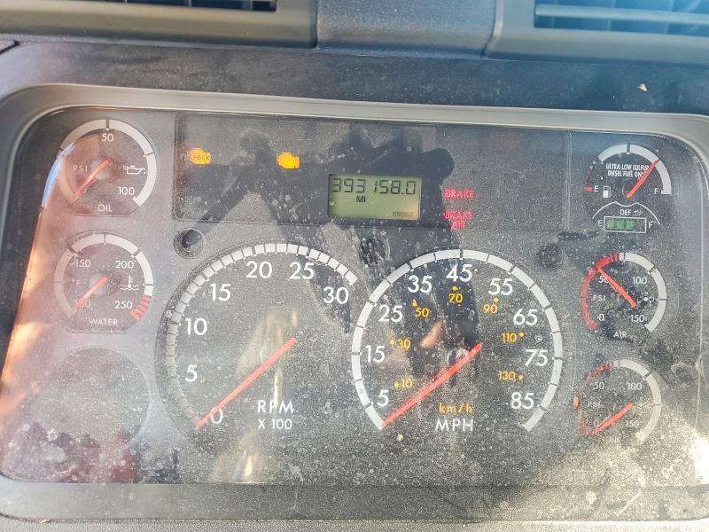 2015 Freigliner 2015 Freightliner Cascadia Semi Truck