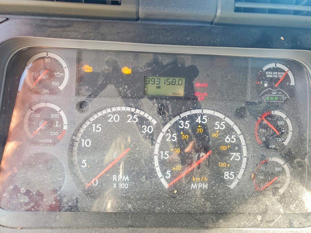 2015 Freigliner 2015 Freightliner Cascadia Semi Truck
