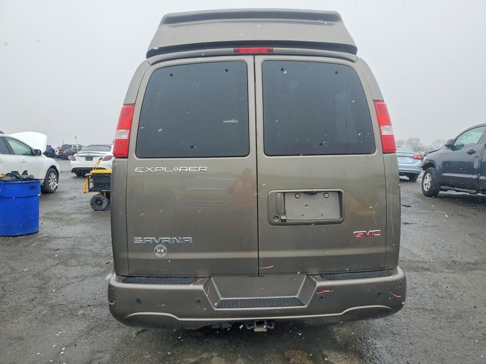 2021 GMC Savana G2500 LS