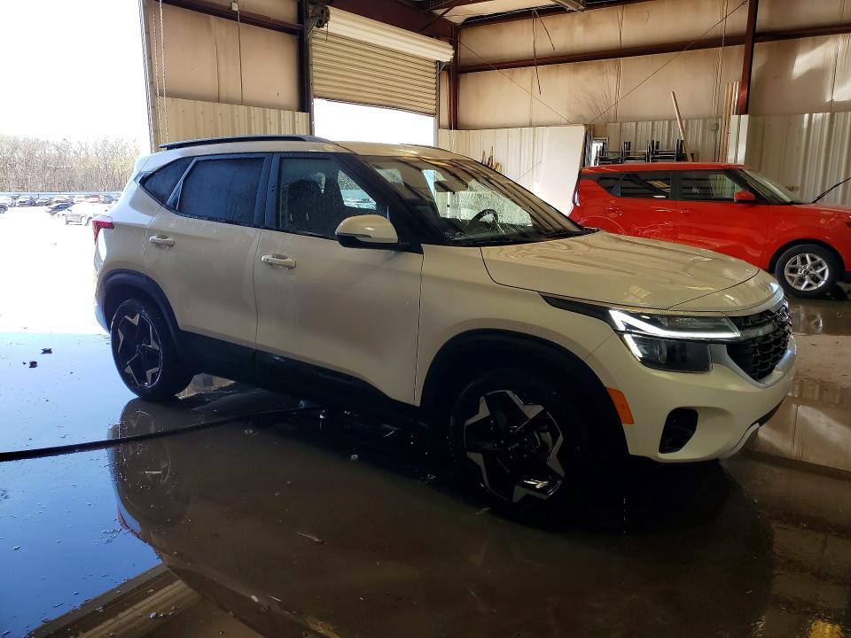 2025 KIA Seltos s
