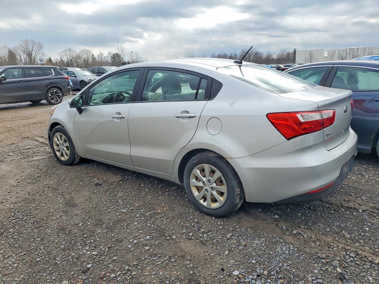 2016 KIA Rio lx
